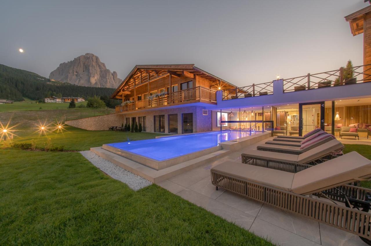 Hotel Rodella Selva di Val Gardena Exteriör bild